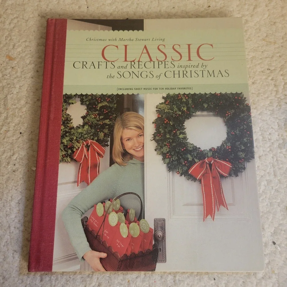 Martha Stewart Classic Crafts and Recipes Christmas Book OS Green Good Holiday
